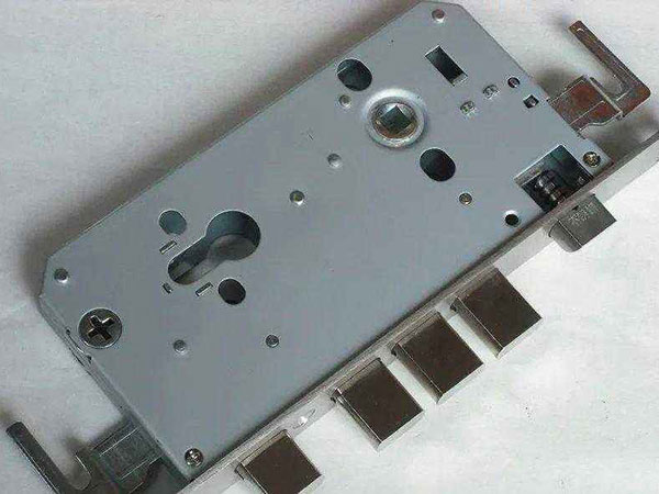 琼中24小时上门开锁公司