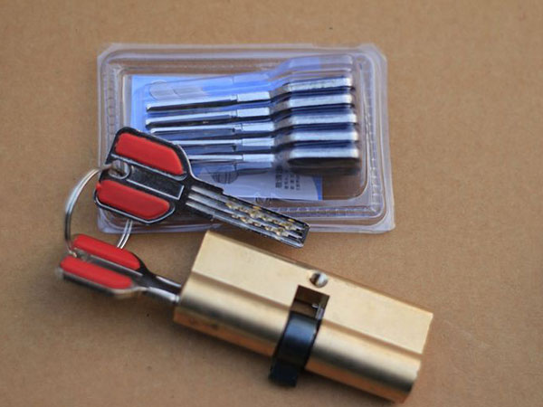 琼中24小时上门开锁公司